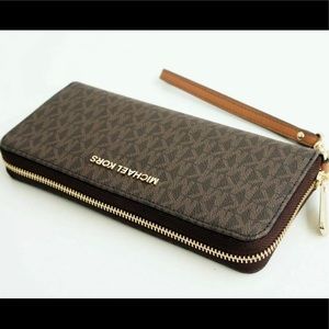 Michael Kors Jet Set Large Continental Wallet Signature Brown Wristlet